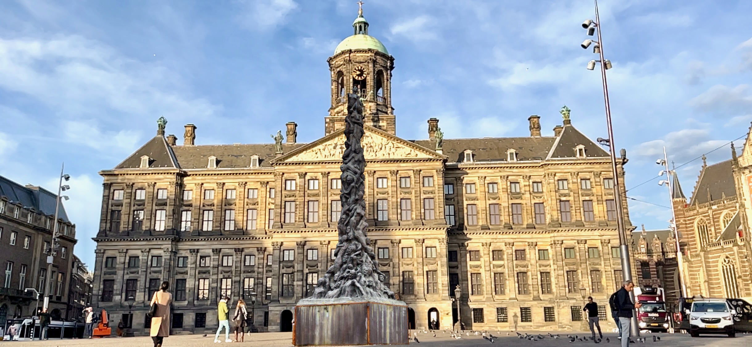 Amsterdam_dam_square_1