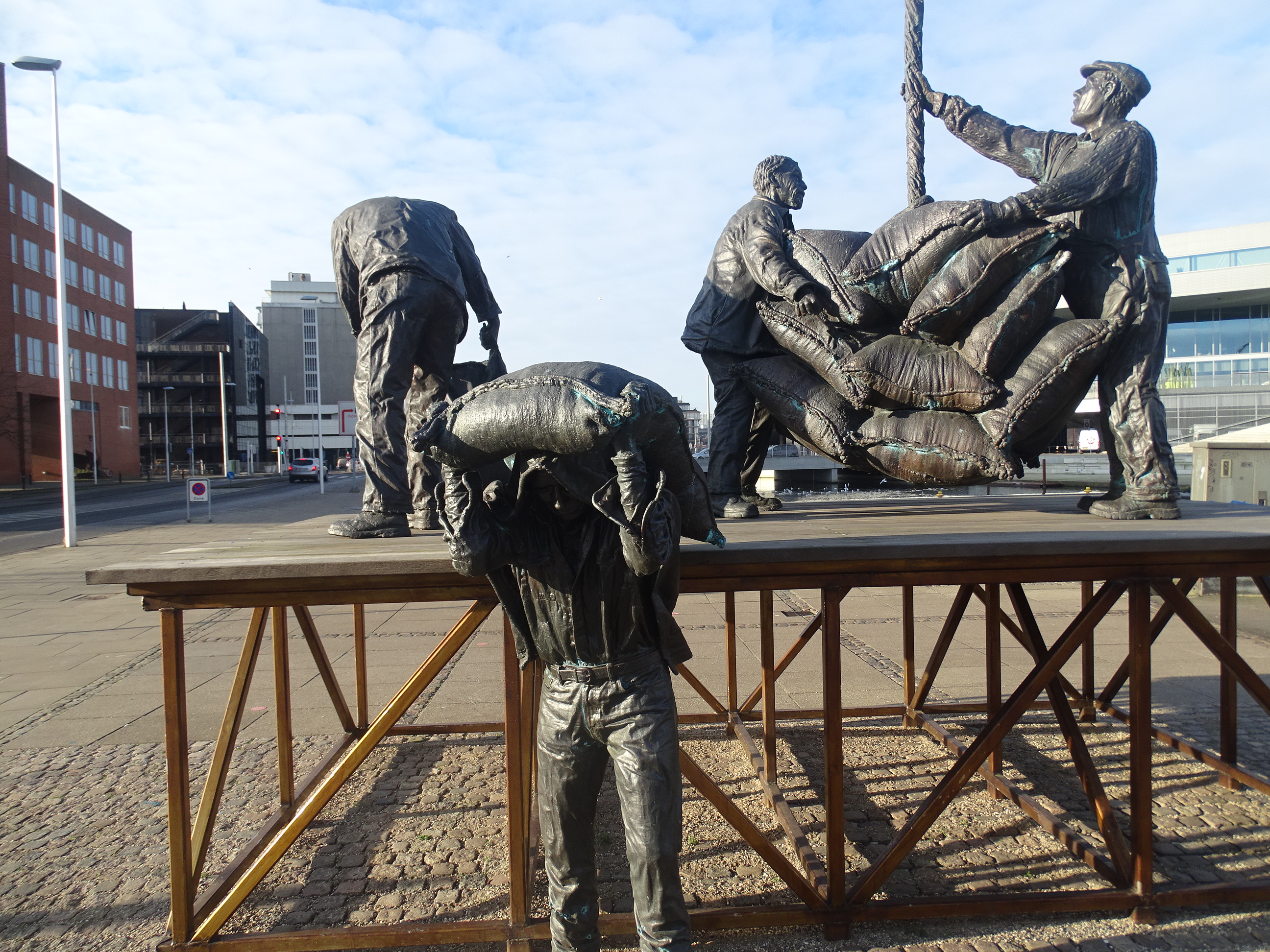galschiøt-havnearbejder-monument